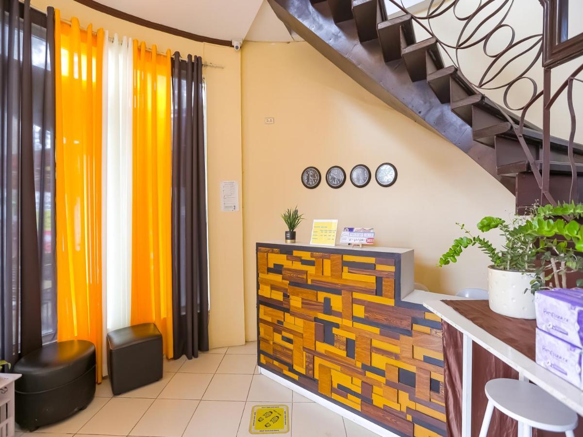 Oyo 759 Royal South Garden Suites Тагайтай Экстерьер фото